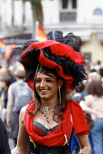 Gay pride Paris JUN13-068
